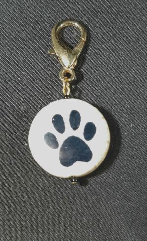 Dog theme clip-on - Round paw print bead